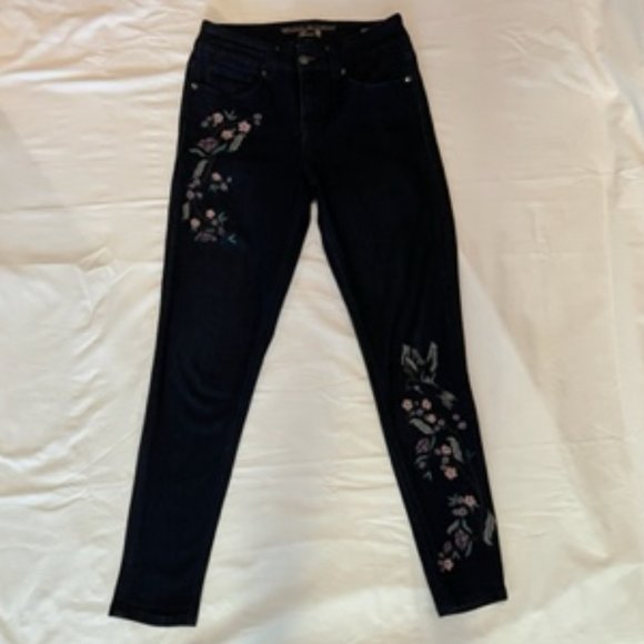 Melissa McCarthy Seven Skinny Blue Jeans Embroidery Size 4 Slimming Silhouette - Picture 1 of 12